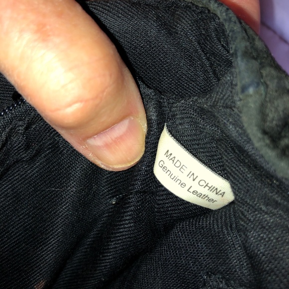 Suede leather handbag w strap & zipper pouches. - Picture 6 of 6